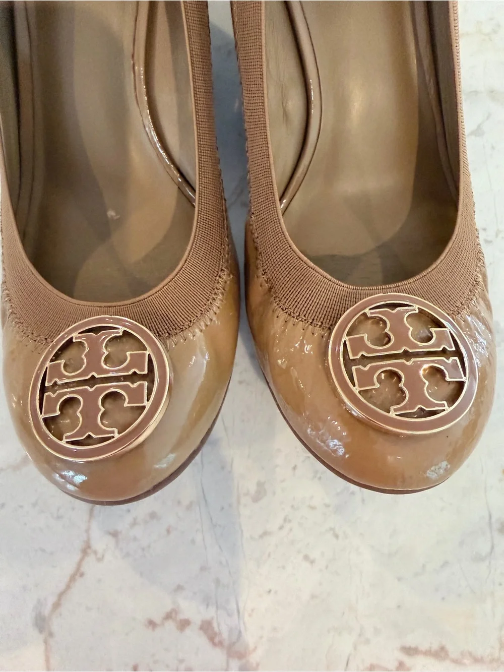 Tory Burch Beige Patent Leather Logo Wedges